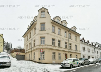 Pronájem bytu 1+kk, 28 m², ulice Šlikova, P6-Břevnov