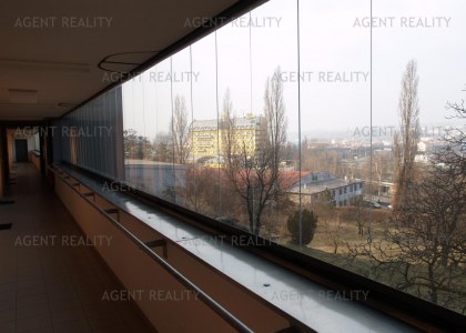 Prodej bytu 2+kk, 62m2 s balkonem a parkovacím stáním v novostavbě Praha 9 - Vysočany 