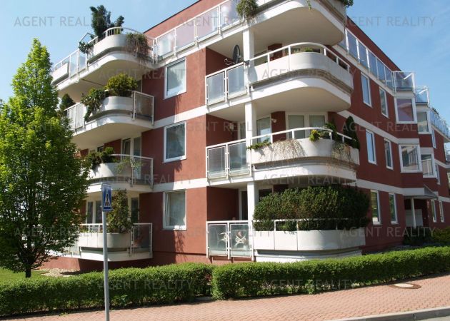 Pronájem bytu v novostavbě 2+kk,61m2 s balkonem a garážovým staním u metra JinoniceP5-Jinonice.