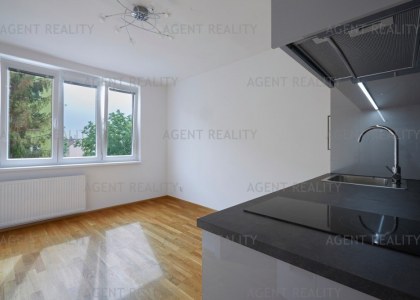 Prodej bytu 2+kk, 41 m2, Nedašovská, P5 - Zličín.