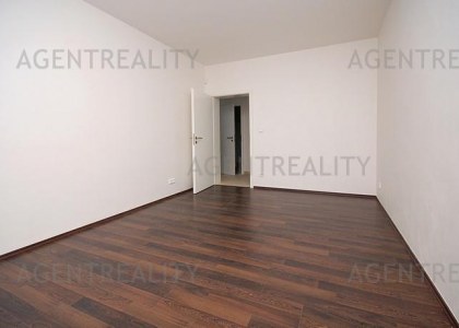  Prodej velmi pěkného bytu 3+kk, 100m2+15m2 terasa situovaném v zabydlené novostavbě Praha3-Žižkov.