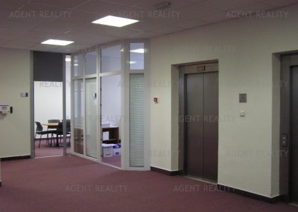  Pronájem jednotlivých  kanceláří od 50m2 v administrativní budově Praha 10-Strašnice