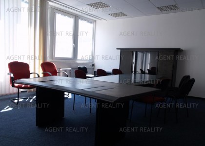  Pronájem jednotlivých  kanceláří od 50m2 v administrativní budově Praha 10-Strašnice