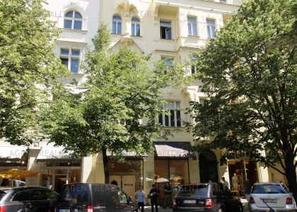 Pronájem výjimečného bytu 3+1,124m2 v rezidenčním domě v ulici Pařížská P1-Staré Město.