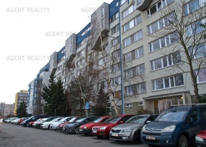 Pronájem pěkného bytu po rekonstrukci 2+kk, 42m2 v loklalitě Praha Hostivař.