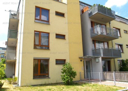 Prodej bytu 3+kk s předzahrádkou a pakovacím stání v novostavbě Zličín