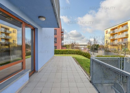 Pronájem bytu 2+kk, 44m2 s předzahrádkou, ulice Čistovická, P6 - Řepy.