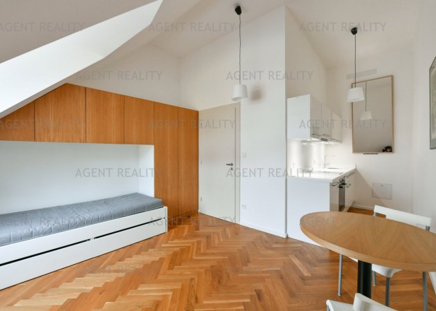 Pronájem bytu 1+kk, 28 m², ulice Šlikova, P6-Břevnov