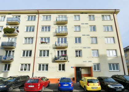 Pronájem bytu 1+kk, 20 m2, ulice V Předpolí, Praha 10