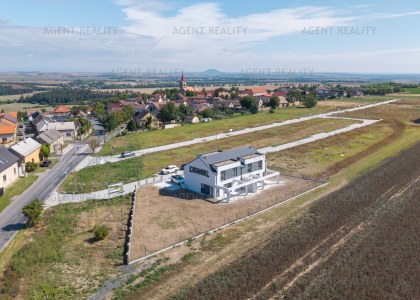 Prodej domu 186/60AA, 5+kk, 141m2, Slaný - Dolín