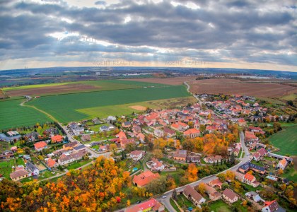 Prodej stavebního pozemku 186/68, 842m2, Slaný - Dolín