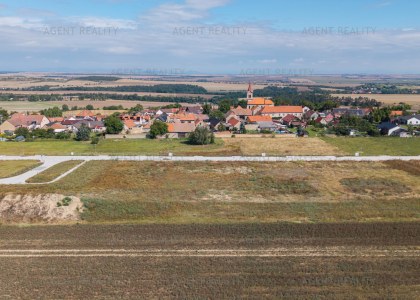 Prodej stavebního pozemku 186/77, 830m2, Slaný - Dolín