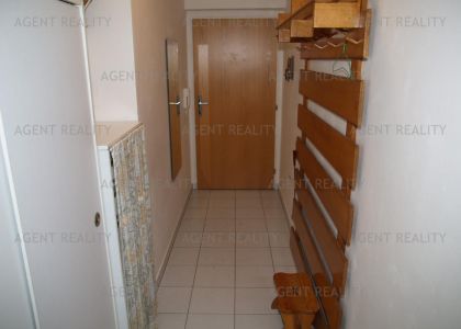 Pronájem bytu 3+kk, 80 m2 se zimní zahradou v novostavbě u stanice M Želivského v P10- Vinohrady.