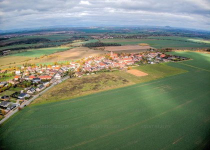 Prodej stavebního pozemku 186/56, 1 313m2, Slaný - Dolín