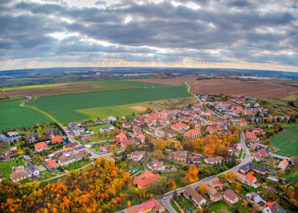 Prodej stavebního pozemku 186/56, 1 313m2, Slaný - Dolín