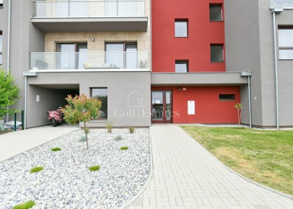 Prodej bytu 1+kk, 43,9 m2 + parkovací stání 13 m2, ulice Na Veselou, Beroun, Česká Republika