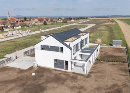 Prodej domu, 5+kk, 141m2, Slaný - Dolín