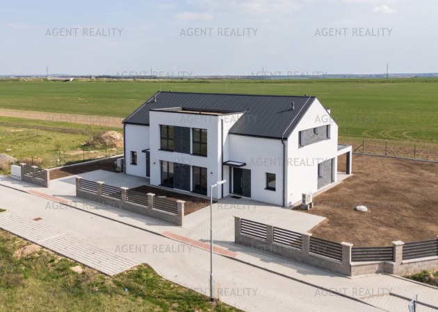 Prodej domu, 5+kk, 141m2, Slaný - Dolín