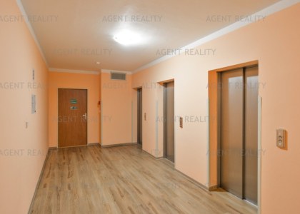 Pronájem bytu 1+kk, 28 m2, ulice Hnězděnská, Praha 8 - Troja