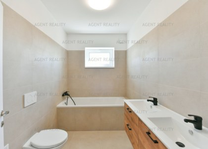 Prodej bytového domu , 2x, 5+kk, 141m2, Slaný - Dolín