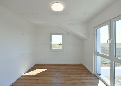 Prodej bytového domu , 2x, 5+kk, 141m2, Slaný - Dolín