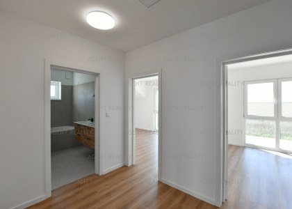 Prodej bytového domu , 2x, 5+kk, 141m2, Slaný - Dolín