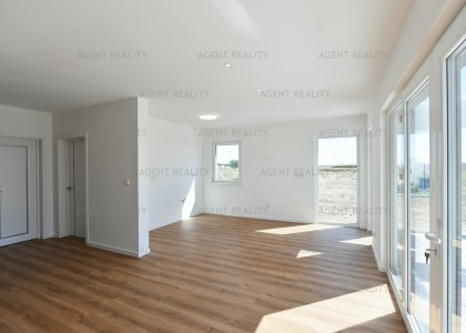 Prodej bytového domu , 2x, 5+kk, 141m2, Slaný - Dolín