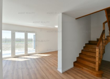 Prodej bytového domu , 2x, 5+kk, 141m2, Slaný - Dolín