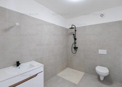 Prodej bytového domu , 2x, 5+kk, 141m2, Slaný - Dolín