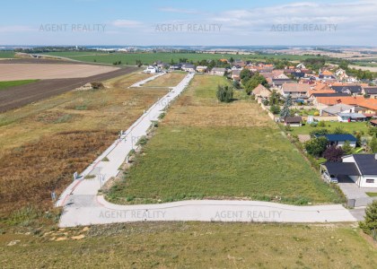 Prodej stavebního pozemku 186/87, 800 m2, Slaný - Dolín