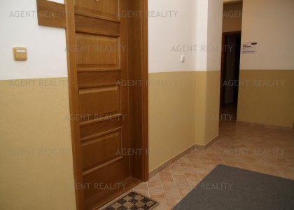 Pronájem nového bytu 2+kk, 43m2 v čínžovním domě s recepcí v P2-Vynohrady.
