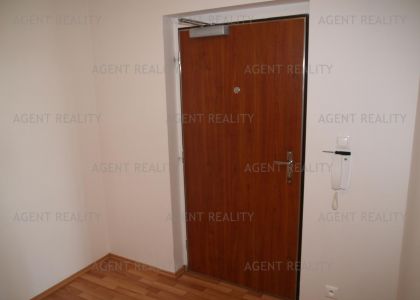 Pronájem luxusního bytu 3+kk,83m2 s lodžíí a balkonem s parkovacím stáním v novostavbě P5-Jinonice