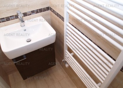 Pronájem výjimečné kyceláře 4+1,124m2 v rezidenčním domě v ulici Pařížská P1-Staré Město.