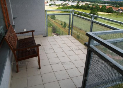 Pronájem modeního bytu 3+kk, 90m2 s dvěmi terasami 35m2 s parkovacím stáním v novostavbě P-Zličín