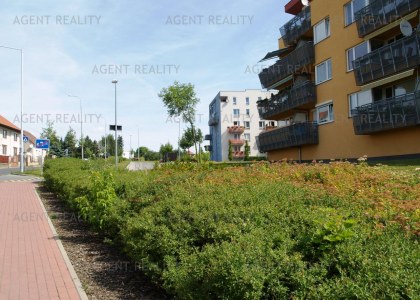Pronájem vybaveného bytu 3+kk,81m2 s trasou a parkováním v P13-Stodůlky