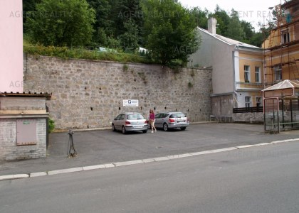 Prodej vybaveného hotelu v provozu nedaleko centra Karlových Varů v obci Březová.